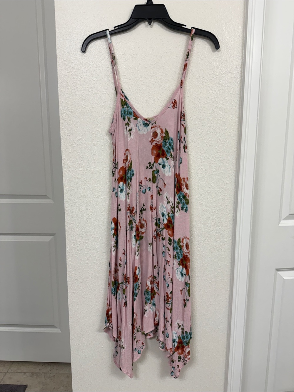 Final Touch sz small Floral Pink Spaghetti-Strap Handkerchief Hem Dress USA made